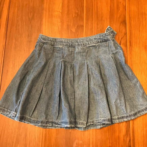 American Eagle Denim Pleated Skirt (2) - Picture 3 of 6